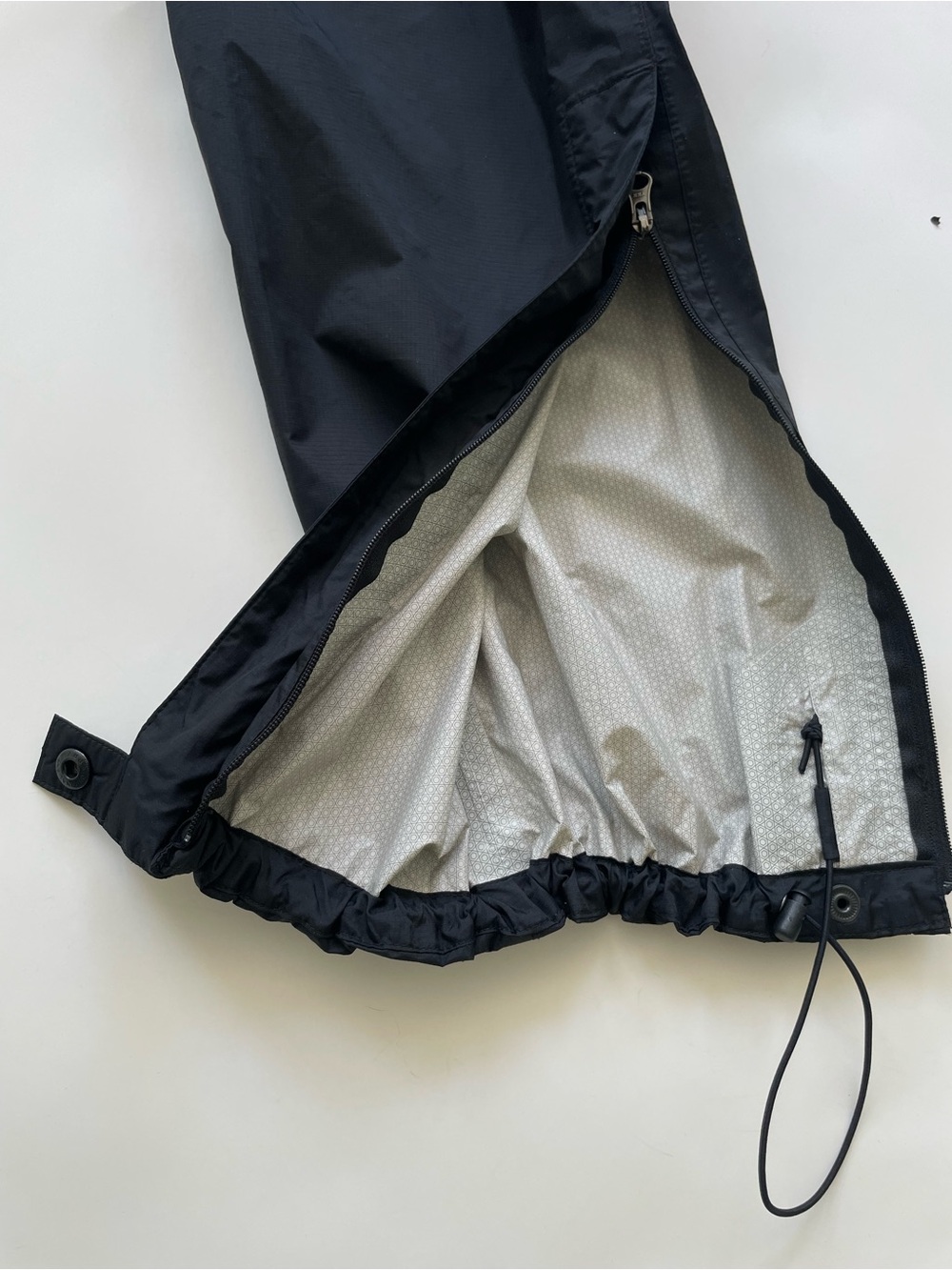 Marmot Women’s Rain Pant Hiking Camping Black Sports Outdoors Size Medium - Picture 8 of 16